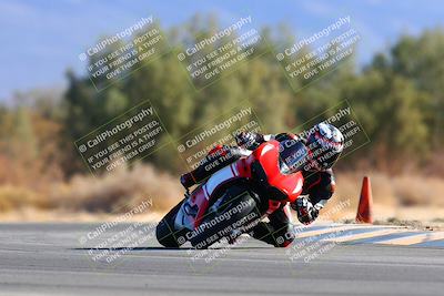 media/Jan-08-2022-SoCal Trackdays (Sat) [[1ec2777125]]/Turn 7 (1035am)/